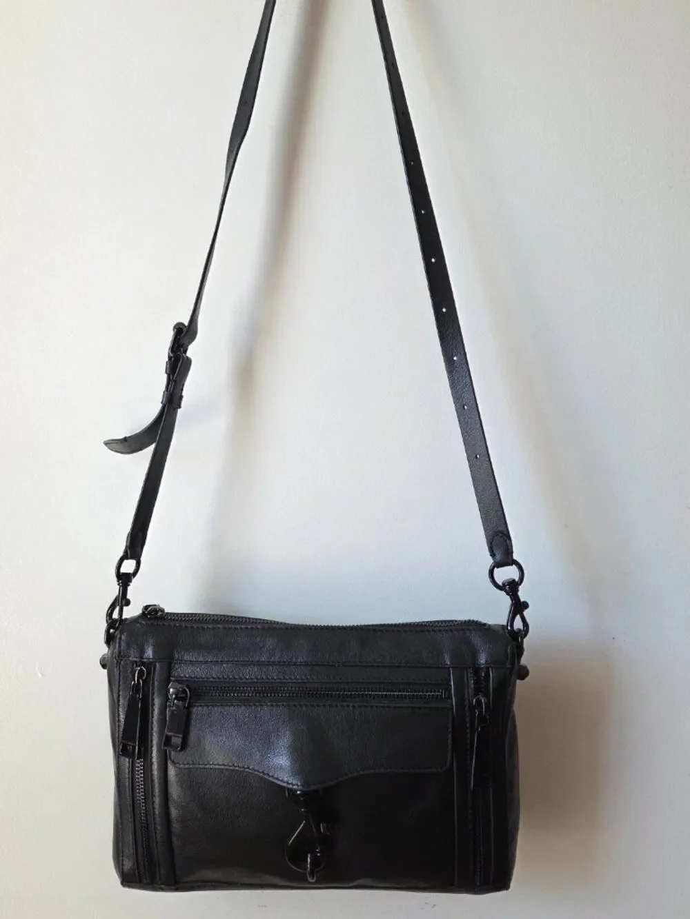 LIKE NEW REBECCA MINKOFF BLACK GENUINE LEATHER CROSSBODY BAG MEDIUM